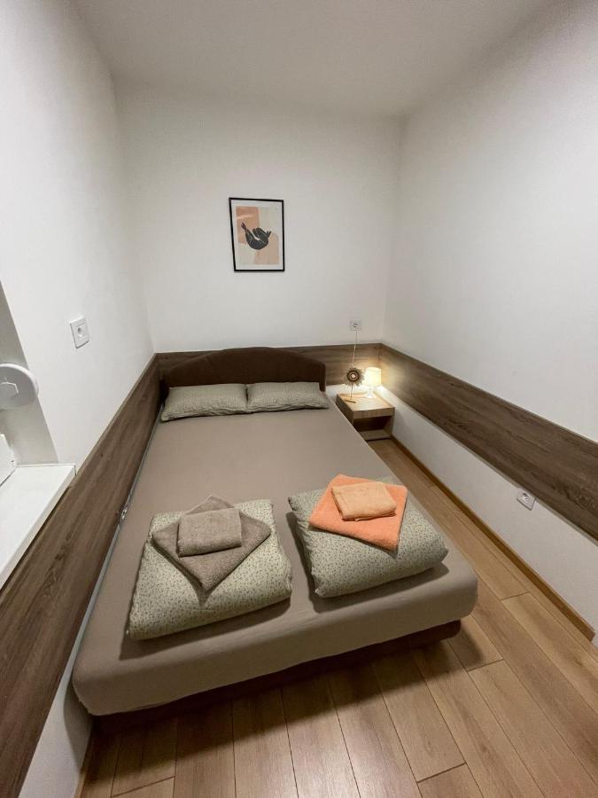 Apartman Mik Novi Sad Eksteriør billede